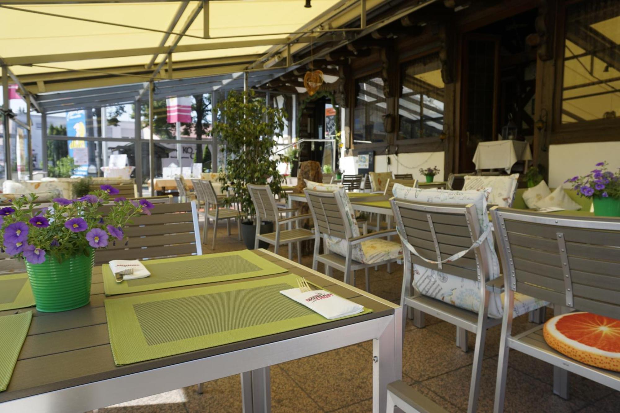 Hotel Restaurant Thum 巴林根 外观 照片