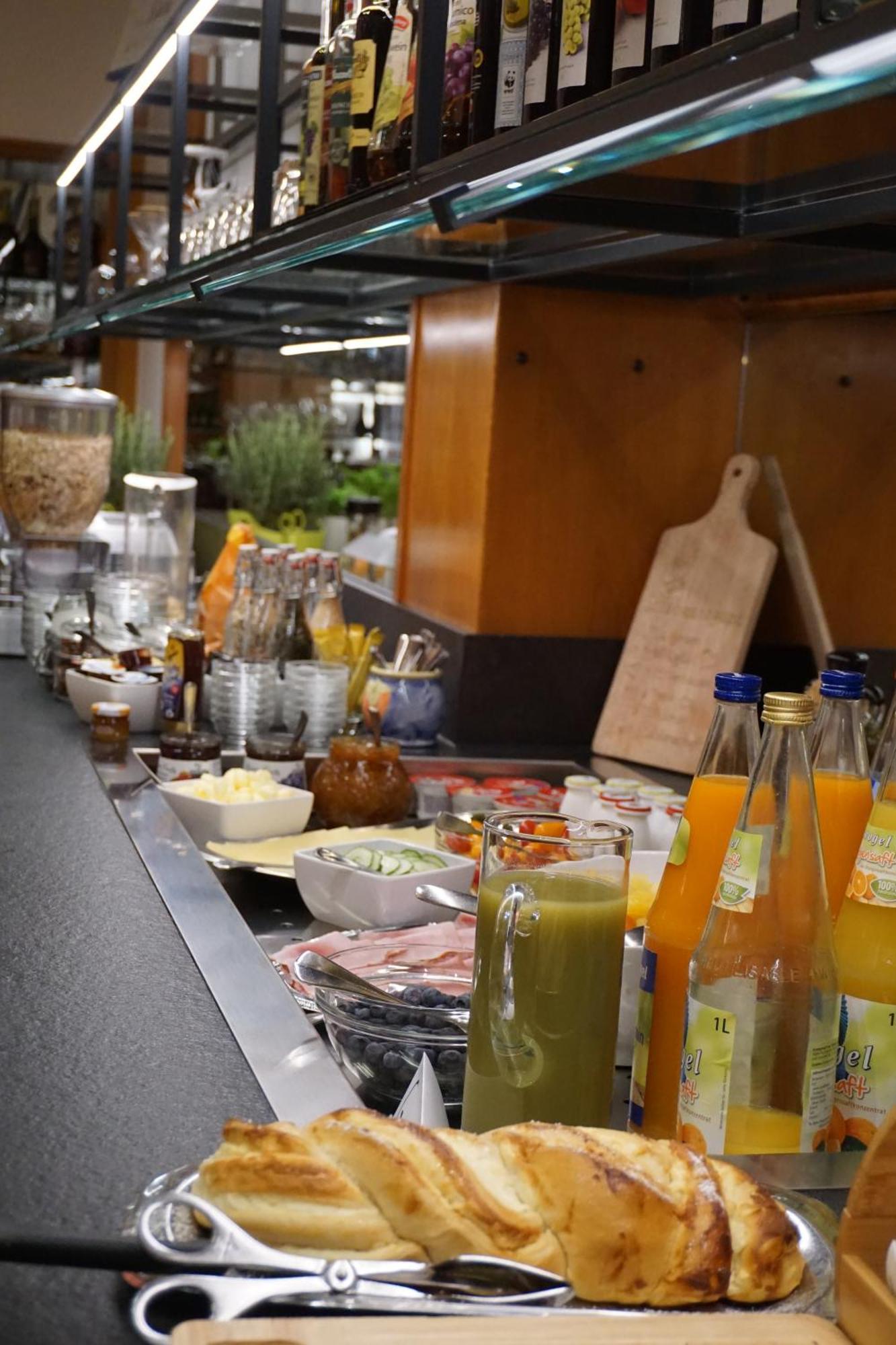 Hotel Restaurant Thum 巴林根 外观 照片
