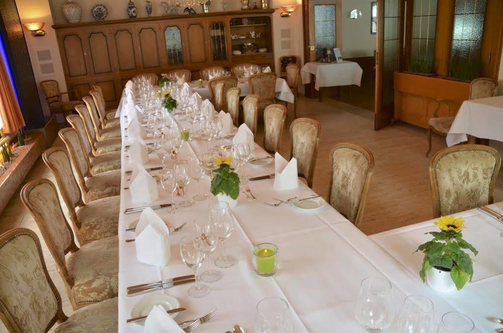 Hotel Restaurant Thum 巴林根 外观 照片